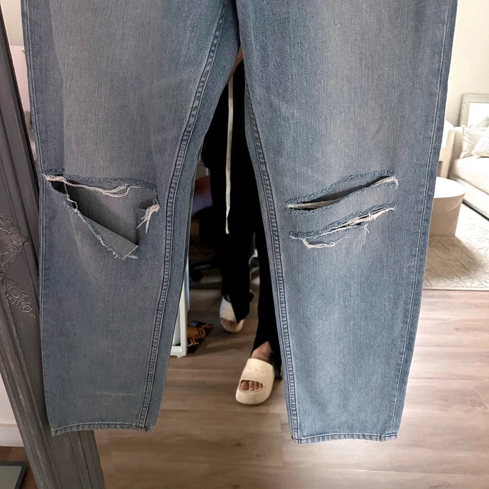NWT Reformation Dawson Relaxed Jean Skye Destroyed Light Wash Denim Jeans 25